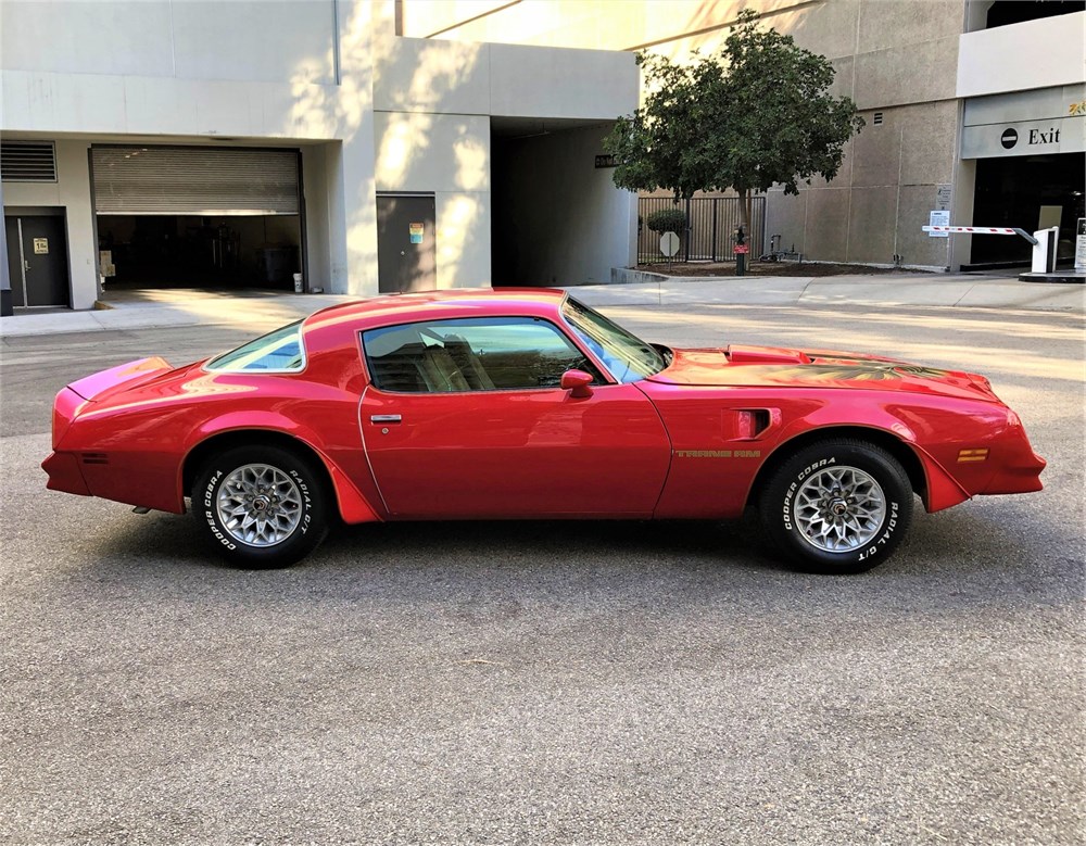 1977 Pontiac Trans Am 4-Speed available for Auction | AutoHunter.com ...