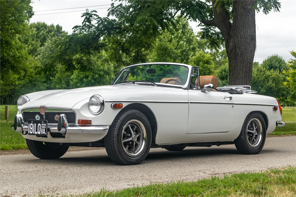 1974 MG MGB Roadster available for Auction | AutoHunter.com | 39786315