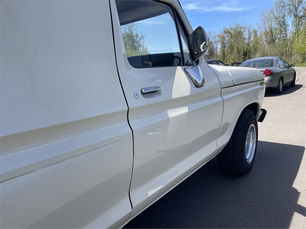 351-Powered 1975 Ford B-100 Panel Truck 4-Speed Available For Auction ...