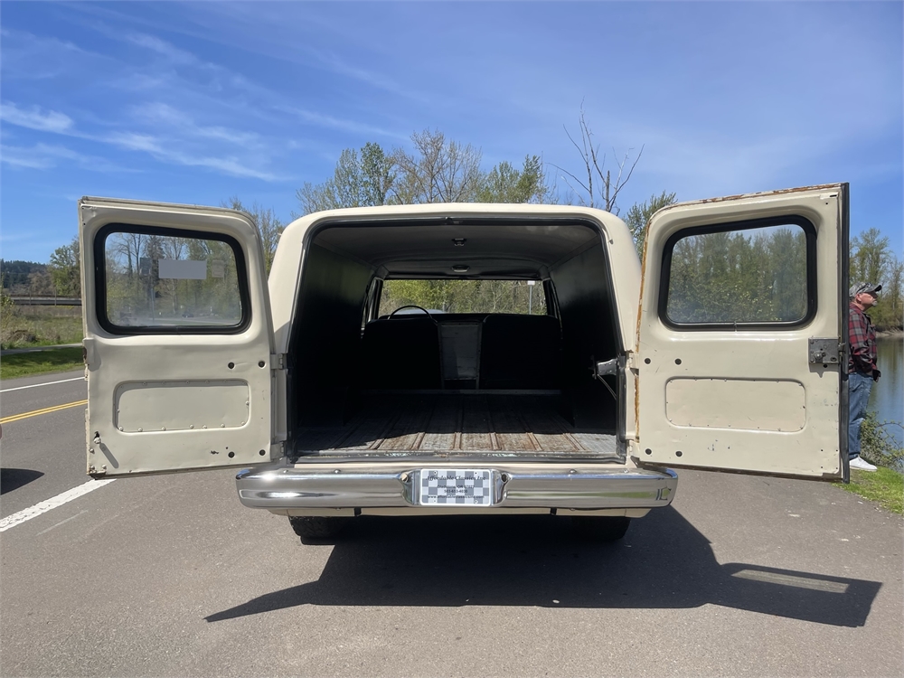 351-Powered 1975 Ford B-100 Panel Truck 4-Speed Available For Auction ...