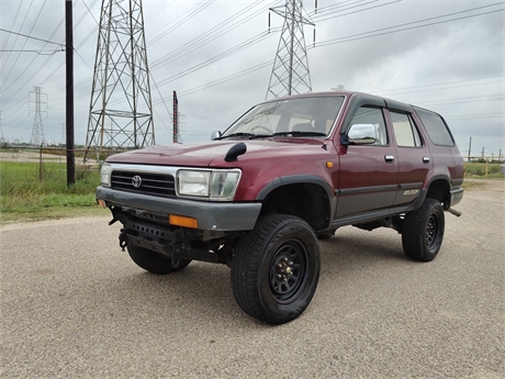 View this DIESEL-POWERED 1993 TOYOTA HILUX SURF SSR-X 4WD