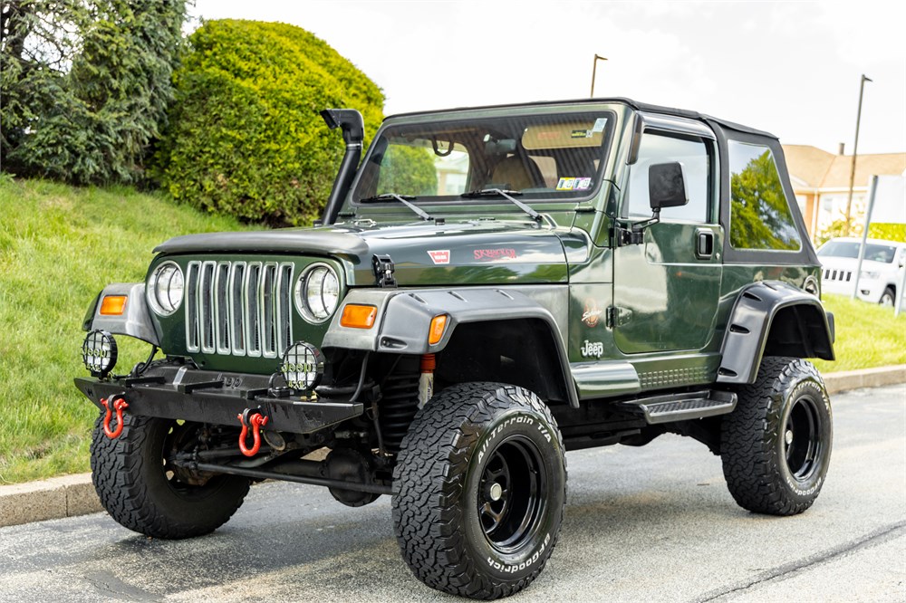 Reserve Removed: 1998 Jeep Wrangler Sahara available for Auction |   | 21455143