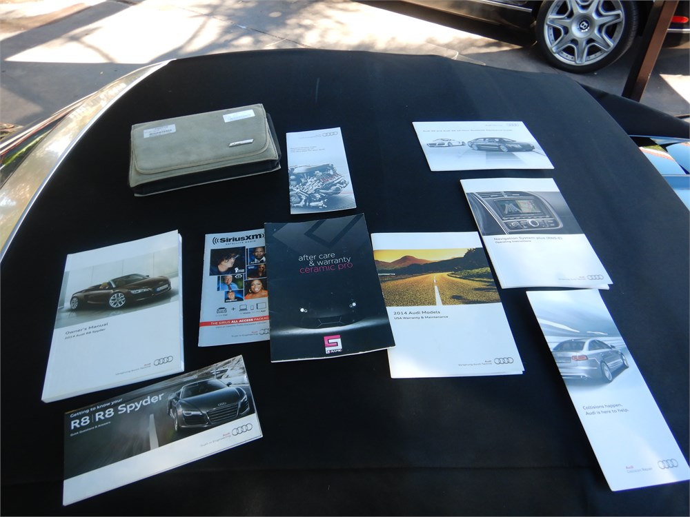 Orig Audi R8 Spyder Bordmappe Bedienungsanleitung Bordbuch
