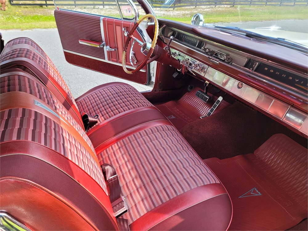 1962 Pontiac Bonneville available for Auction | AutoHunter.com | 25241272