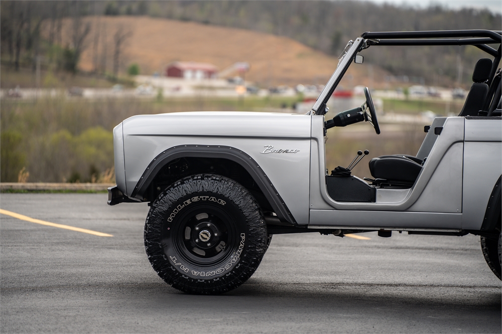 1975 Ford Bronco Denver Broncos Edition for sale on BaT Auctions - sold for  $88,000 on November 25, 2022 (Lot #91,817)