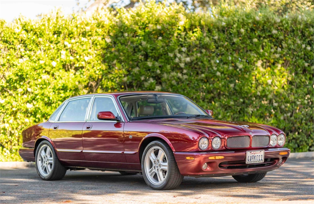 1998 Jaguar XJR available for Auction | AutoHunter.com | 41718975