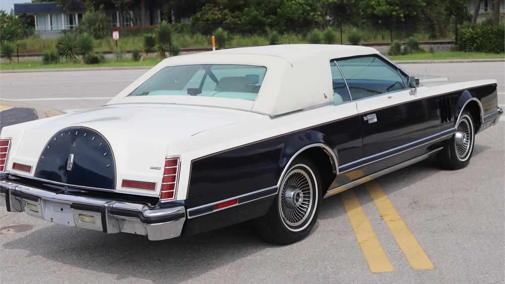 1979 Lincoln Continental Mark V Bill Blass Edition Available For   F79860f4 A631 4e69 B713 Ecc16351ac62 Largesize 