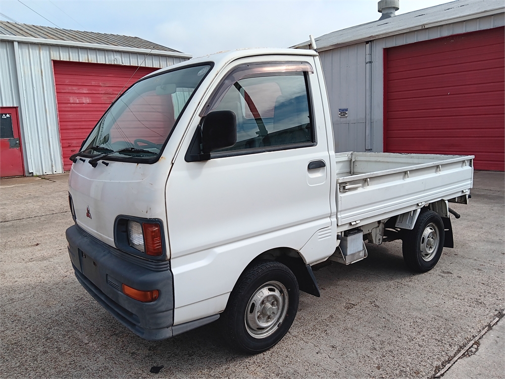 31k-Mile 1997 Mitsubishi Minicab 4-Speed available for Auction ...